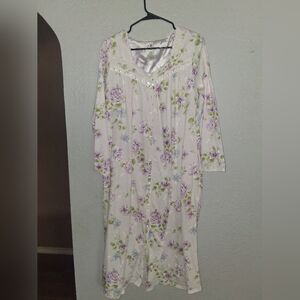 Earth Angels Vintage Satin Floral Purple Snap Front Long Sleeve Night‎ Gown S